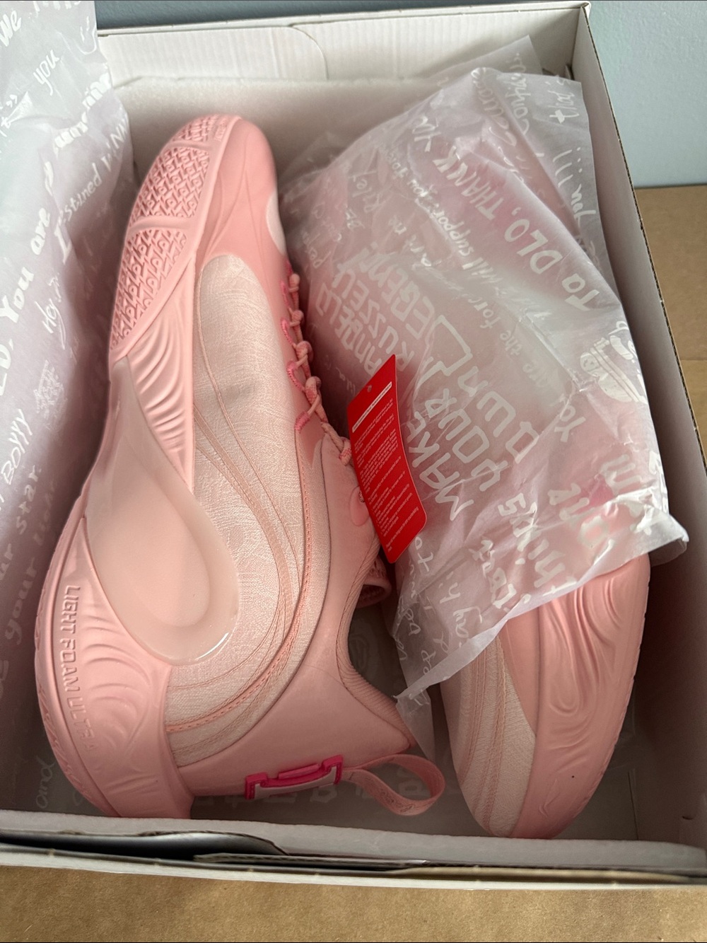 New in the Box Li-Ning Wade DLO 1 Series ABV009-24 SZ 15 Cherry Blossom